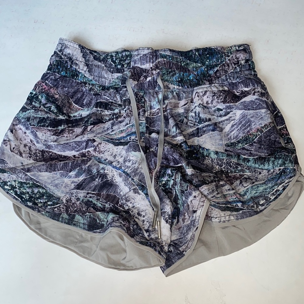lululemon choose a side reversible mid rise shorts